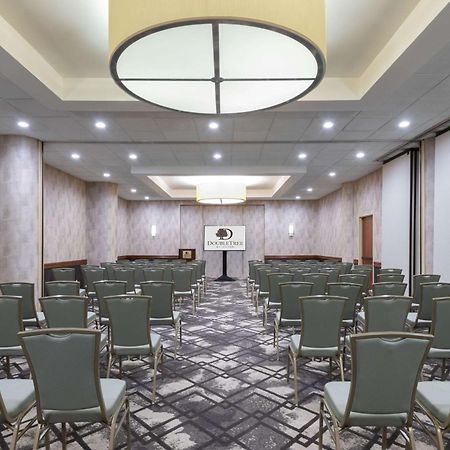 Doubletree By Hilton Hotel Denver - Аурора Екстериор снимка