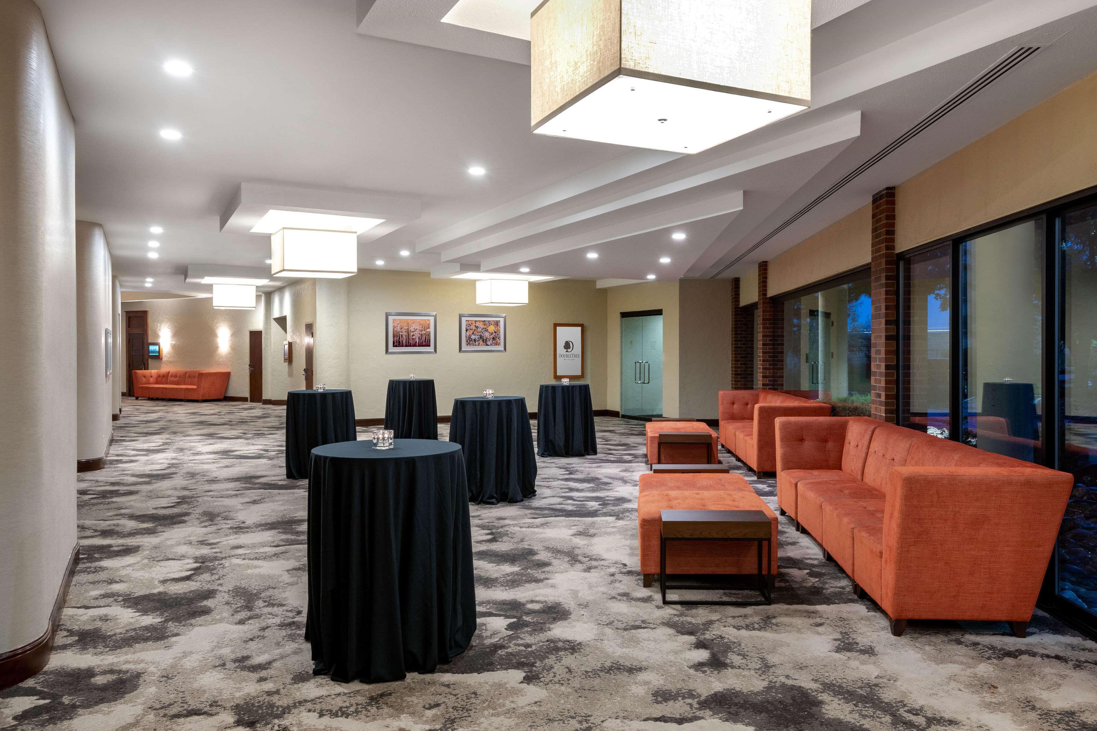 Doubletree By Hilton Hotel Denver - Аурора Екстериор снимка
