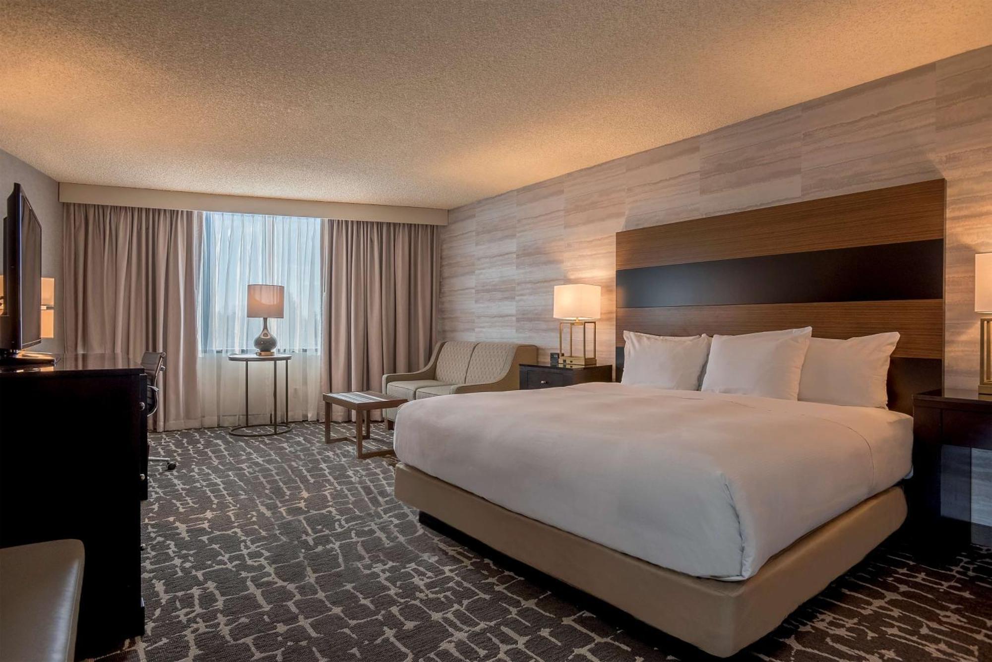 Doubletree By Hilton Hotel Denver - Аурора Екстериор снимка