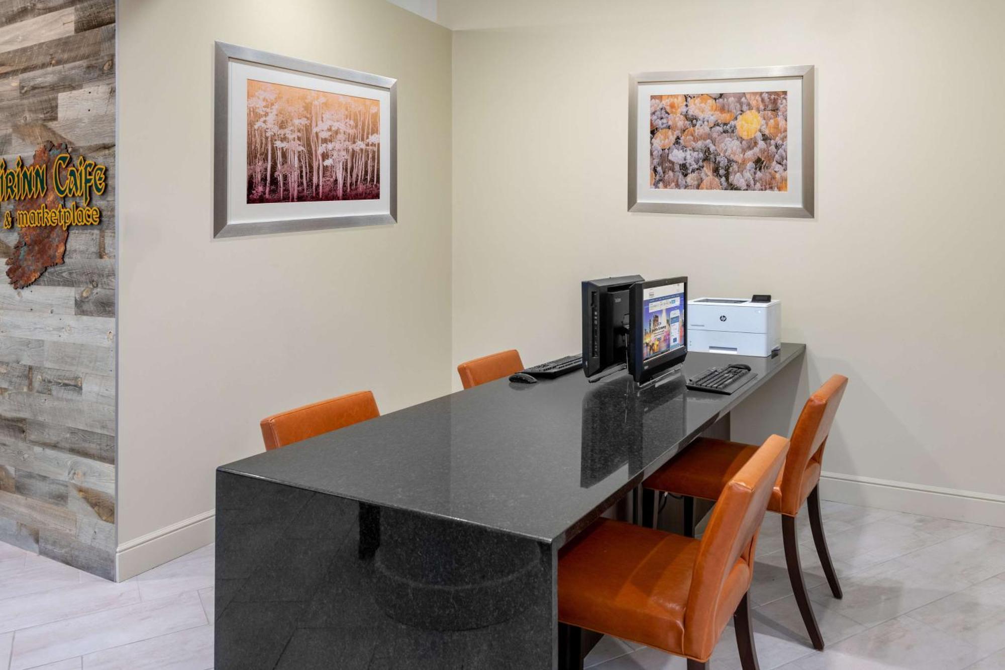 Doubletree By Hilton Hotel Denver - Аурора Екстериор снимка