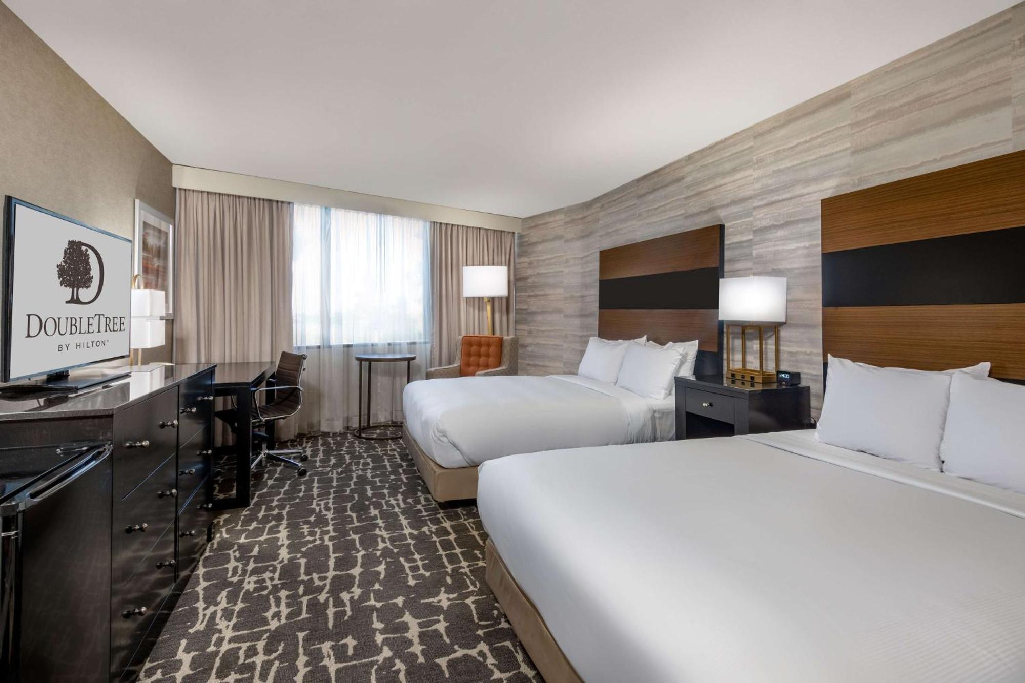 Doubletree By Hilton Hotel Denver - Аурора Екстериор снимка
