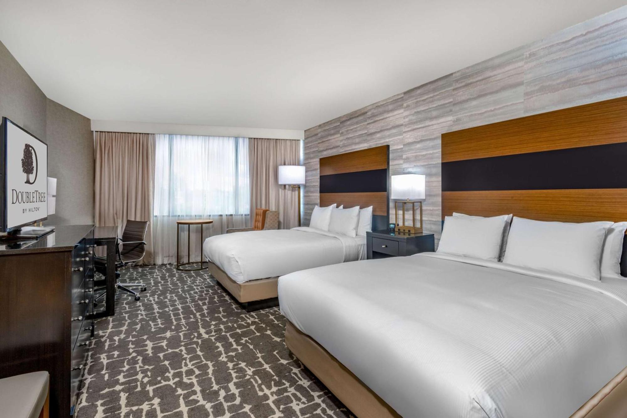 Doubletree By Hilton Hotel Denver - Аурора Екстериор снимка