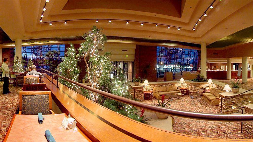 Doubletree By Hilton Hotel Denver - Аурора Екстериор снимка