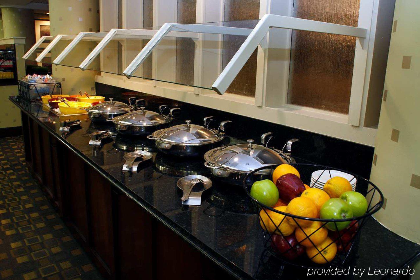 Doubletree By Hilton Hotel Denver - Аурора Ресторант снимка